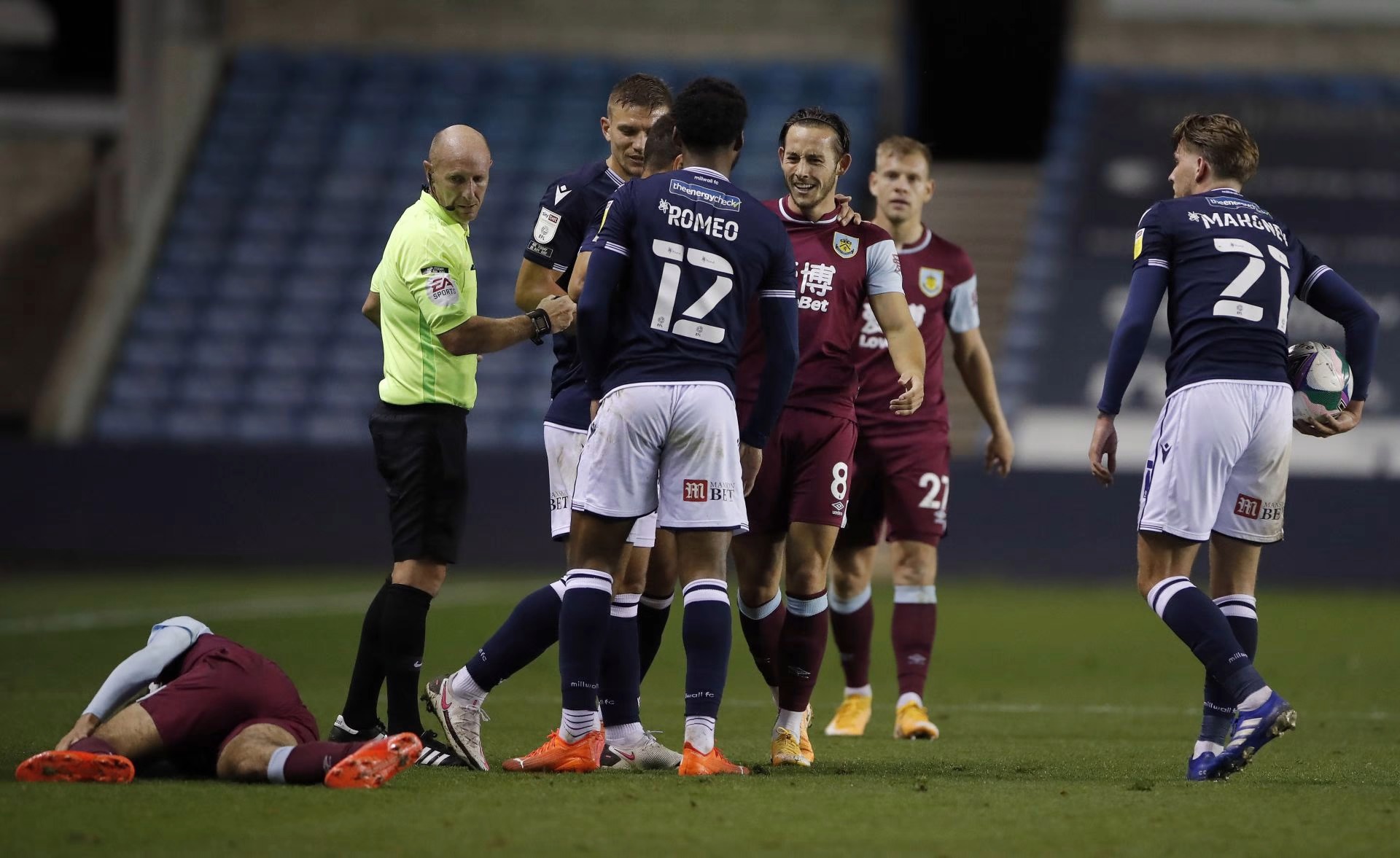 Tỷ lệ kèo bóng đá Burnley vs Millwall, 1h45 ngày 31/8/2022